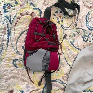 Yuoto waist pack with water bottle holder